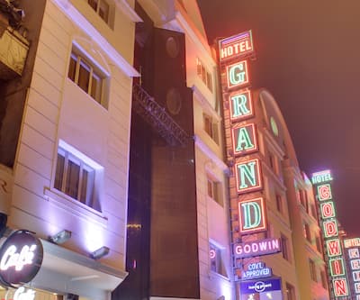 https://imgcld.yatra.com/ytimages/image/upload/t_hotel_yatra_city_desktop/v1434026957/Domestic Hotels/Hotels_New Delhi/Grand Godwin/Hotel_Exterior.jpg